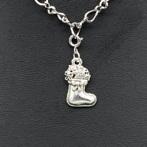 Festive Holiday Christmas Charm with Clasp - Picture 8 of 11